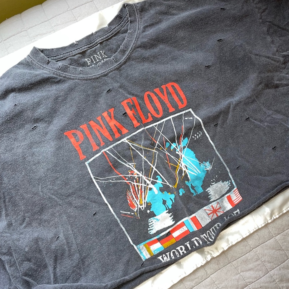 Urban Outfitters cropped Pink Floyd tee